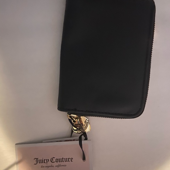 Juicy Couture wallet and large quilted crossbody - Picture 4 of 7
